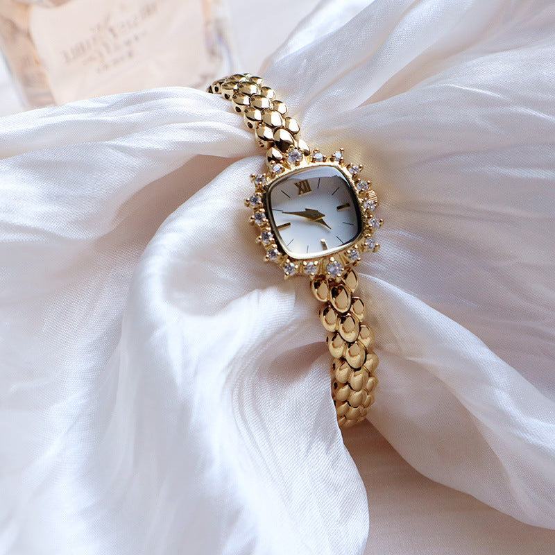 Niche Vintage Thin-chain Watch